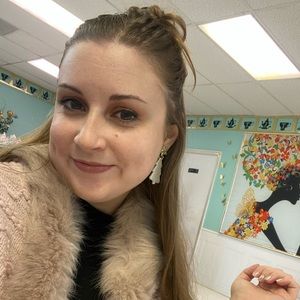 Meet your Posher, Caelyn